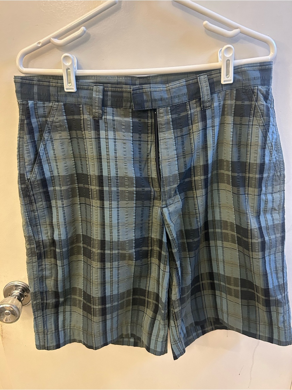 Patagonia Men's Blue and Gray Plaid Flat-Front Shorts